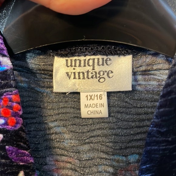 Unique Vintage Plus Size Black Floral Velvet Friday Night Bodysuit - Picture 4 of 12